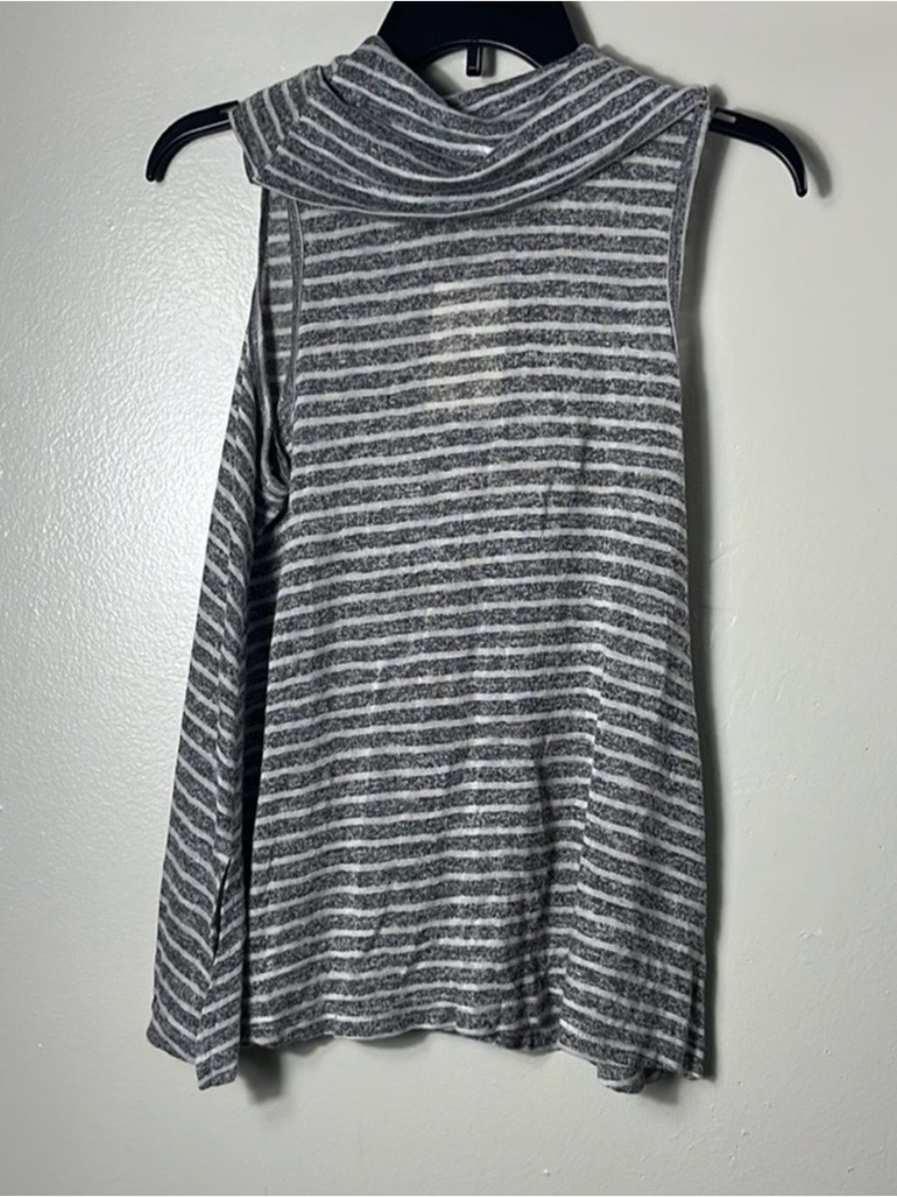 Hippie Rose Sleeveless Cowl Neck Striped Tank Top (XS)